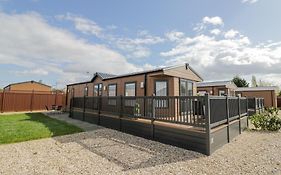 Long Acres Lodge
